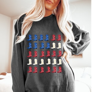 Cowgirl Boots Comfort Colors 4 juillet SweatShirt vintage Cowboy Boots Nashville Rodeo Shirt Western Fourth Of July Shirt Chemise patriotique