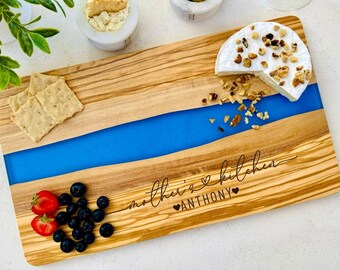 Resin and Olive Wood Charcuterie Board, Perfect Gift for Mother's Day, Engraved Charcuterie Board, Unique Grandma Gift,Custom Mom to be Gift