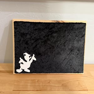 Donald Duck Inspired Disney Pin Board Display, Disney Donald Duck – Personalized Character-Themed Pin Holder (Options)