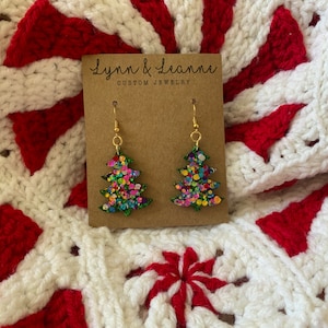 Medium Hook Style Christmas Tree chunky Glitter Resin Earrings, Christmas Dangle Earrings, Gifts for teachers, Glitter accessories