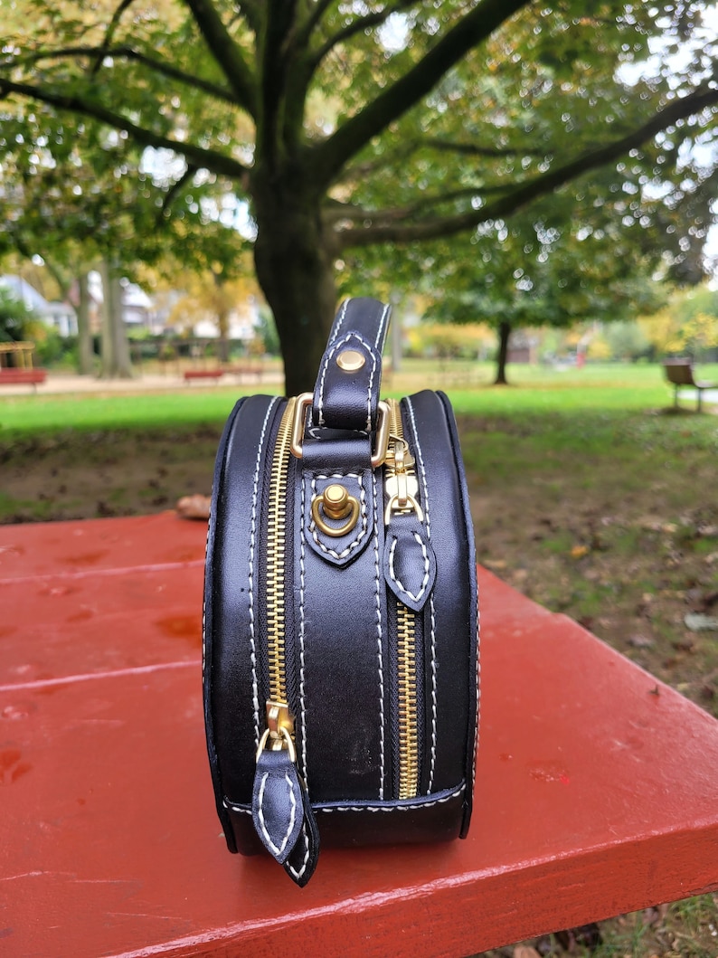 Custom Pet Portrait 3D Leather Carved and Painted Bag, Personalized Handbag, Hand Painted Purse for Pet Lovers image 5