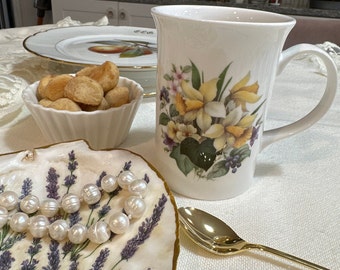 Floral Bone China Windsor Tea Mug