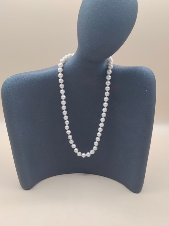 Vintage Ralph Lauren faux pearl necklace