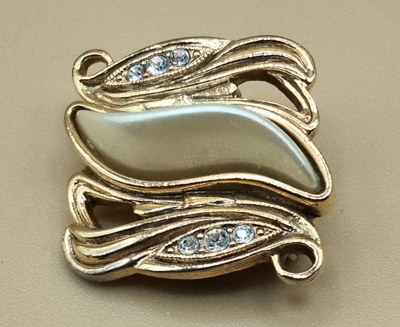 1928 gold toned metal wave brooch - image 3