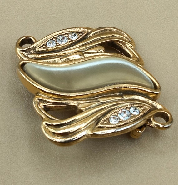 1928 gold toned metal wave brooch - image 6