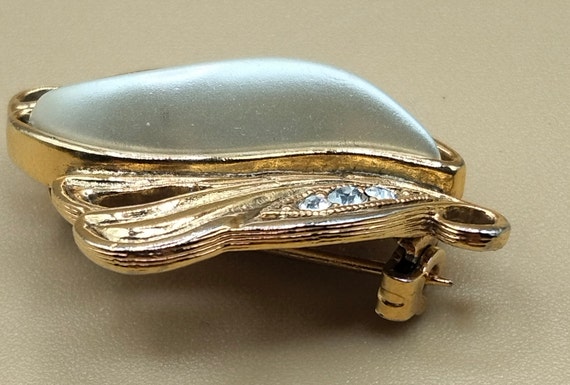 1928 gold toned metal wave brooch - image 7