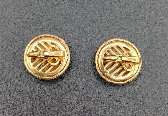 Trifari brushed gold round button clip on earrings - image 8