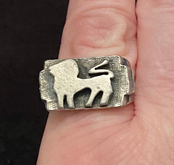 Vintage .925 Sterling Silver Lion Signet Ring-Uni… - image 1