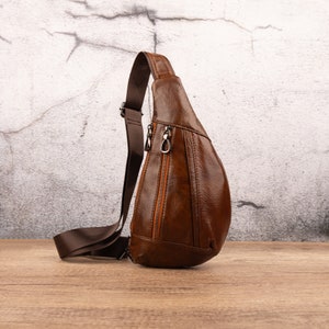 Bolso bandolera de cuero genuino para hombres y mujeres Bolsos cruzados triangulares Bolso de pecho Mochila informal con hombro cruzado Regalo para él y ella Brown