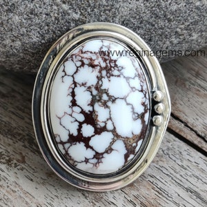 Large Wild Horse Magnesite Ring in Sterling Silver- Western Cowboy Design Ring- Oval Shape Wild Horse Ring - Statement Ring- 36x29 mm
