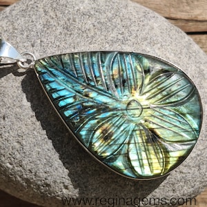 Hand Carved Labradorite Pendant Necklace in Sterling Silver – Boho Statement Gemstone Jewelry – Iridescent Blue Flash Stone 52 x38 mm