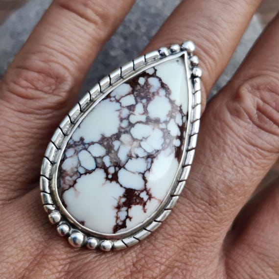 Native American Magnificent Huge Oval Turquoise Wildhorse Sterling Silver Ring Native American Magnificent Huge Oval Turquoise Wildhorse Sterling Silver Ring