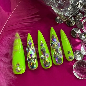 Paznokcie XXL Stiletto | Paznokcie Press On | Zielone Paznokcie Press On | Neonowe Zielone Paznokcie | Paznokcie Letnie | Gotowe do Wysyłki | Bling Press Ons | Długie Paznokcie
