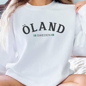 Öland Sweden Sweatshirt Gift for Travel Lover, Womens Stylish Swedish Vacation Shirt, Mens Ancestry Trip Crewneck, Nordic Souvenir Memento