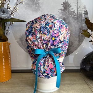 Purple Floral Ponytail Scrub Cap: Optional Satin Lining & Mask Buttons