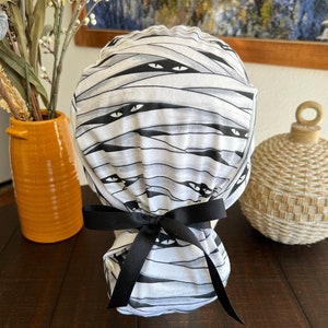 Mummy Ponytail Scrub Cap: Optional Satin Lining & Mask Buttons