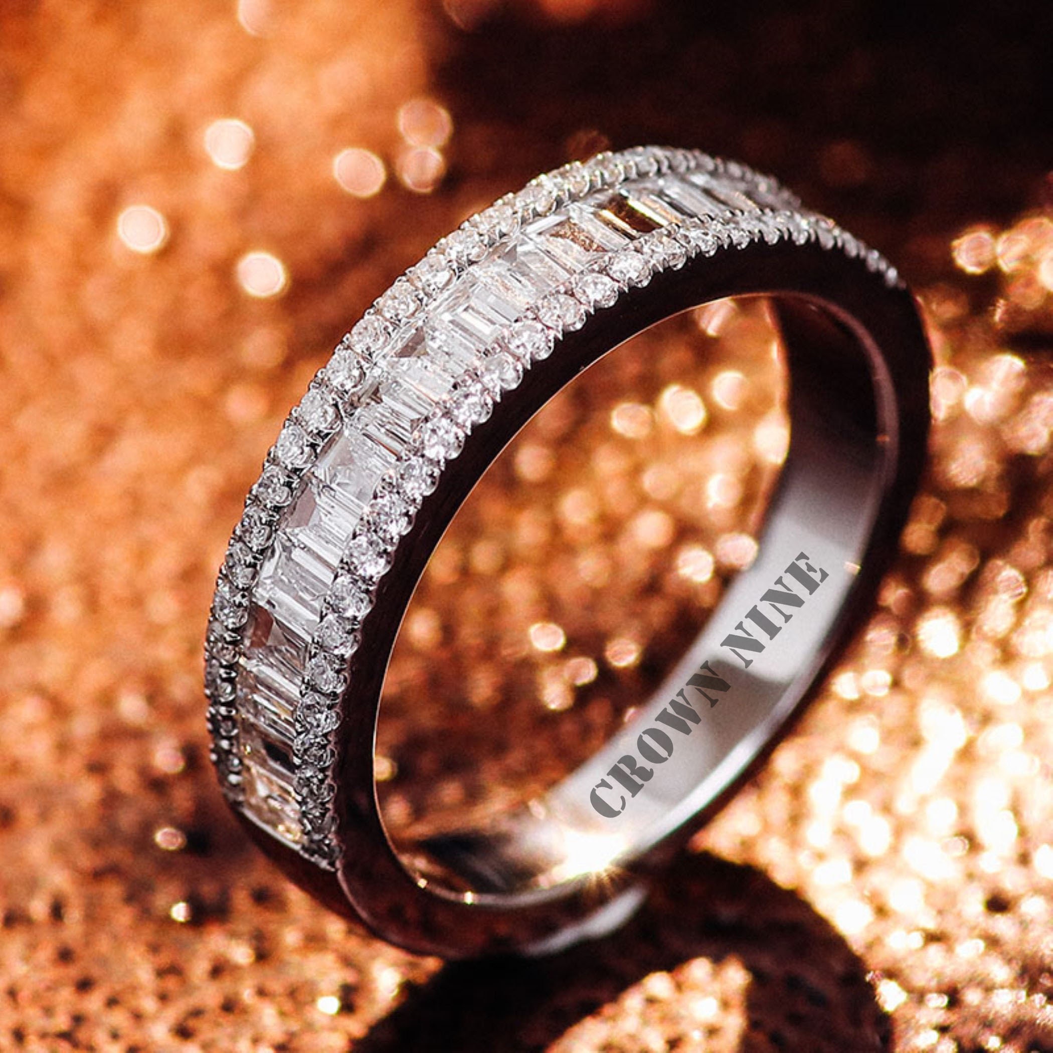 バゲットモアッサナイトの結婚指輪、ハーフエタニティ14Kゴールド