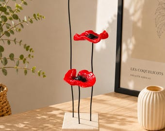 Coquelicots rouges sur socle cube en bois fait main décoration poétique fleur éternelle
