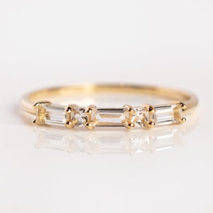 14k Gold Baguette Wedding Band, 14k Gold 5 Stone Baguette Diamond Women&#39;s Wedding Ring, Minimalist Design Ring, Gift For Her