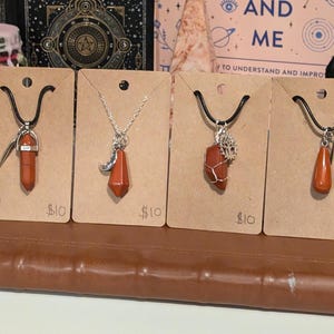 Roter Jaspis-Halsketten, roter Jaspis-Schmuck, roter Jaspis-Anhänger-Halskette, drahtgewickelter Kristall-Halsketten