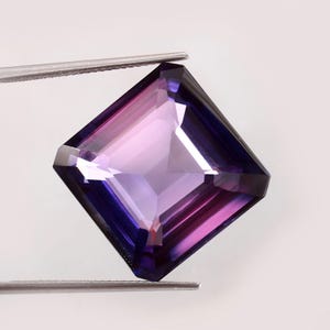 AAA Purple Sapphire Loose Gemstone: Square Cut, 18x18x9mm