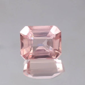 AAA Pink Madagascar Morganite Gemstone: Radiant Cut, 4.40 Ct