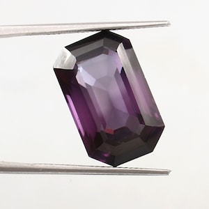 Purple Pink Ceylon Sapphire: Radiant Cut Loose Gemstone, 21 ct