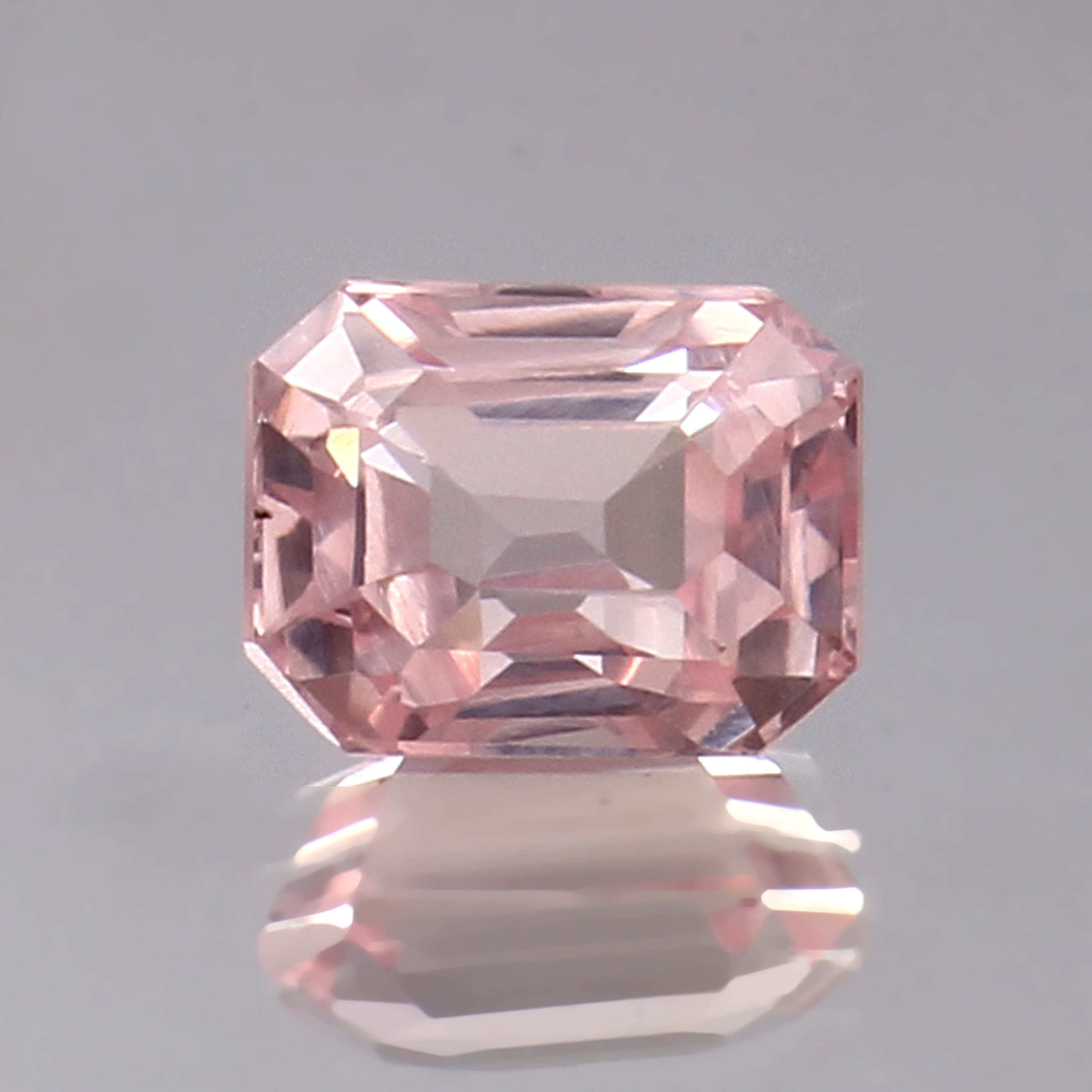 RARE !! MORGANITE ROSE BRUTE DE MADAGASCAR 6,57 CARATS