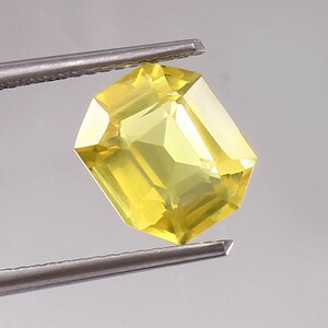AAA Ceylon Yellow Sapphire: 4.70 Ct Radiant Cut Gemstone