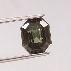 Grüner Paraiba Turmalin: 5,70 Ct Edelstein im Strahlenschliff