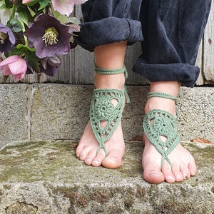 Crochet Pattern - WAYFARER BAREFOOTSANDALS - PDF pattern, bridesmaid gift, beach wedding, festival outfit, photo & video tutorial, footwear