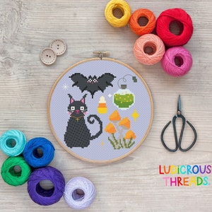 Halloween Cross Stitch Pattern, Spooky Ghost Pumpkin Cross Stitch, Autumn Cross Stitch Pattern PDF, Digital Download Pattern, Creepy Horror