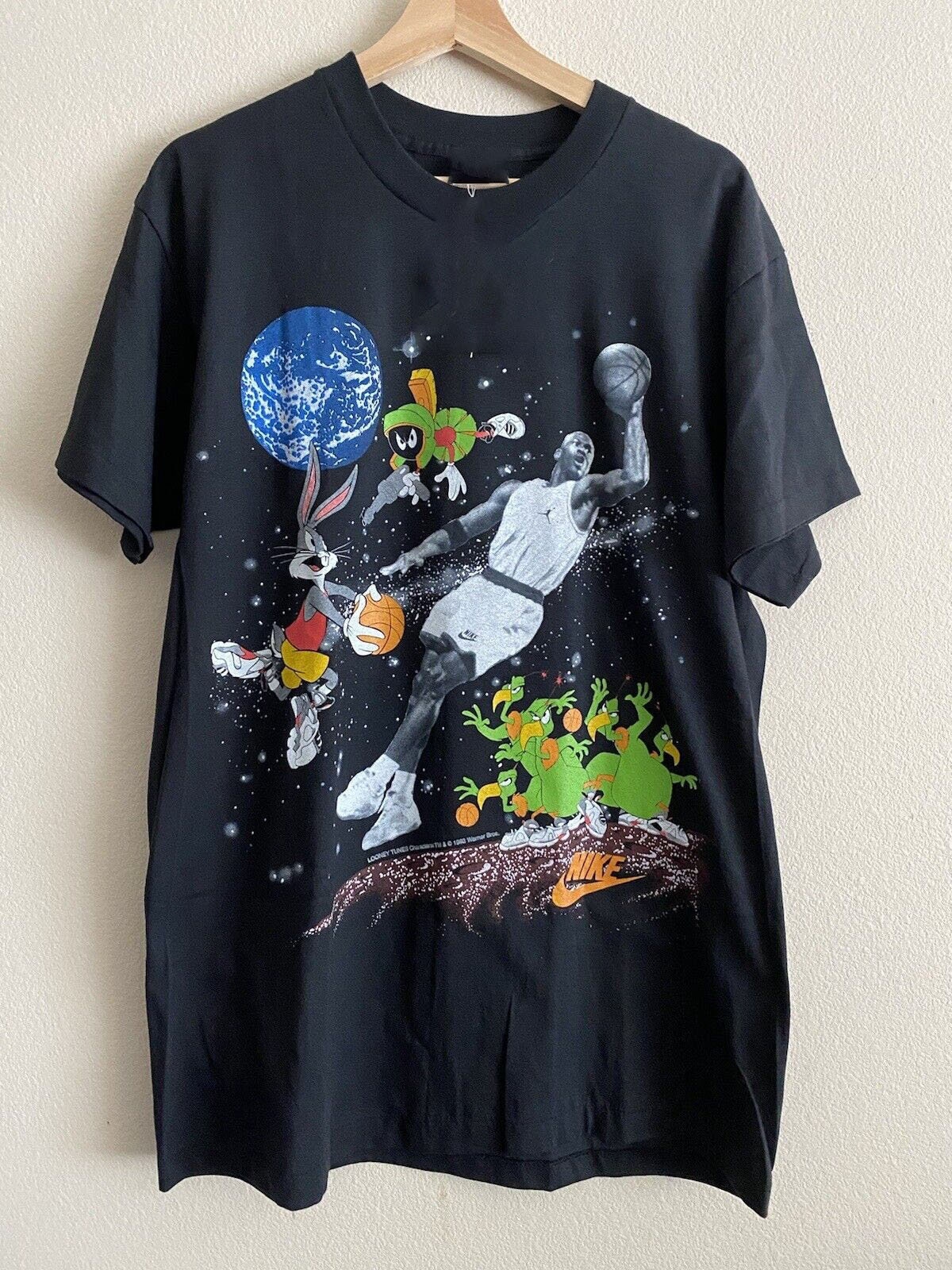 Discover 1993 Michael Jordan Looney Tunes Space Jam Tee TShirt