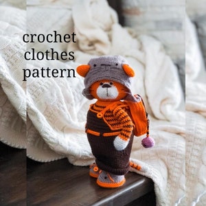 Crochet clothes pattern for a tiger.