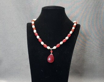 Vintage Baroque Freshwater Pearls & Red Jade Beads Knotted Beaded Necklace 20" Gift For Her Vintage Necklace Estate Jewelry Vintage Pearls