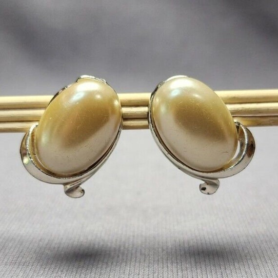 Vintage Faux Pearl Silver-tone Stud Clip-on Earri… - image 1