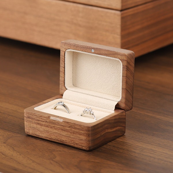 Anpassbare Ringbox aus Holz | Verlobungsring Box | Ringschatulle aus Holz für die Trauung | Jubiläumsgeschenk | Ehering-Box mit Doppelfach