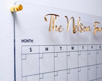Calendario de pared acrílico / CABECERA DE ESPEJO DORADO / Planificador familiar personalizado / Pizarra de borrado en seco / Calendario acrílico de borrado en seco / Calendario 2026