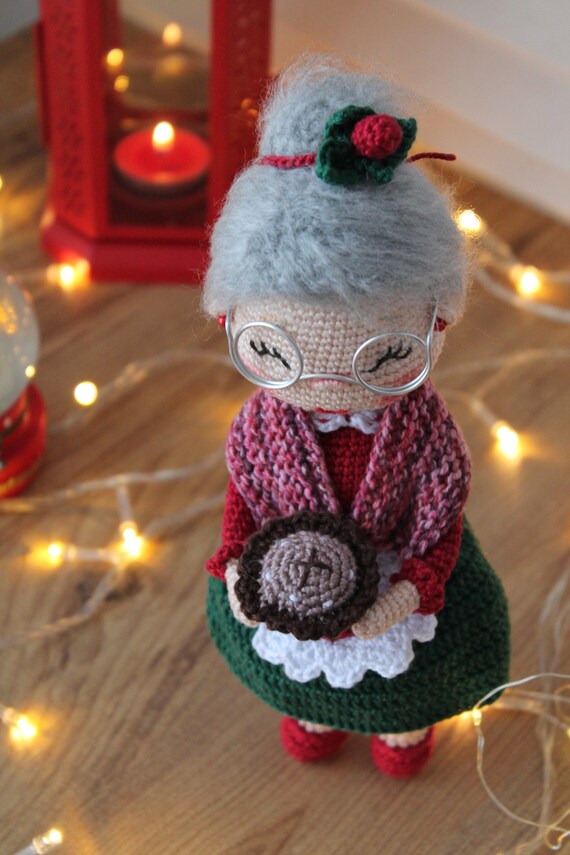 Crochet Grandma Doll Pattern: Amigurumi Betty in English (PDF) - Etsy