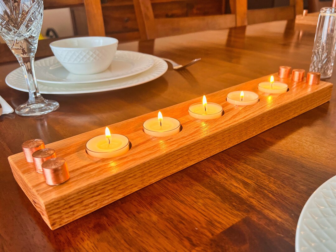 Flat teakwood candle stand