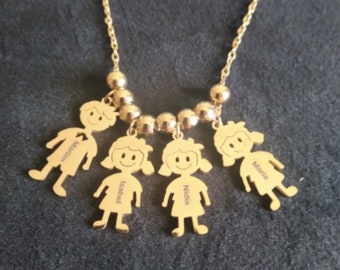 Collier de charmes gravés pour enfants de la mère, cadeau de Noël personnalisé minimaliste fait à la main pour sa maman grand-mère