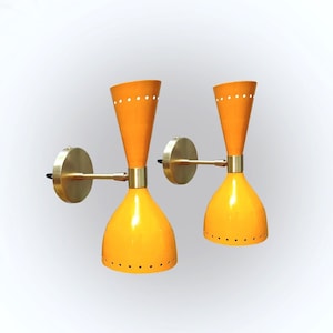 1950's messing Italiaanse diabolo wandkandelaar uit het midden van de eeuw, 2 lampen paar