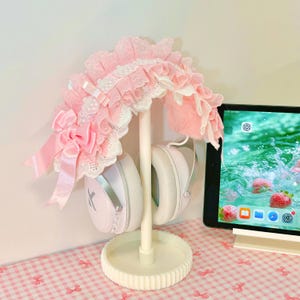 Funda para auriculares con diseño de fresa, protector de diadema de felpa, decoración de escritorio linda, configuración de juegos para chicas, estética cutecore, regalo para gamers, configuración para chicas