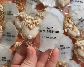 Personalized Flower Epoxy Magnet Wedding Favors: Custom Guest Gift