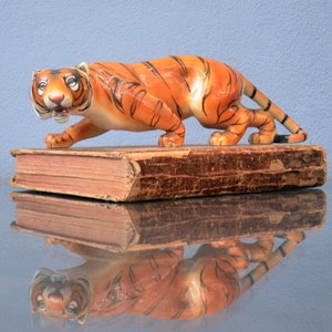 Schleichender Tiger Porcelain Figurine Tomasch Wien Austria