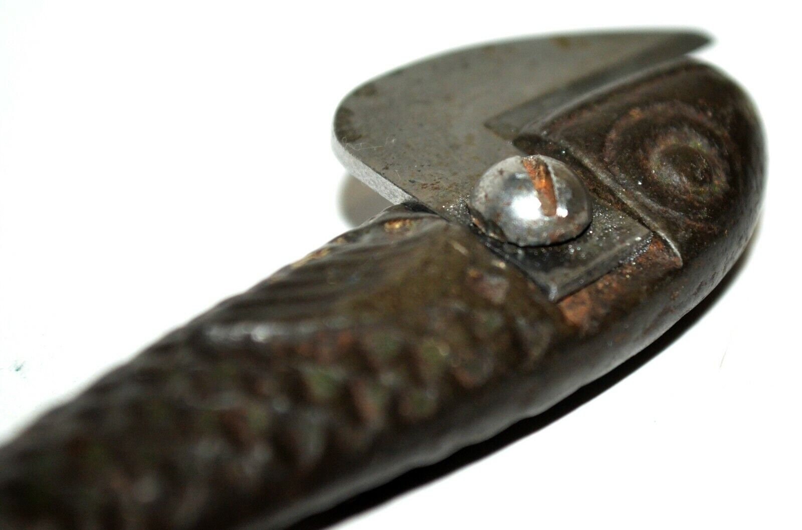 Old Cast Iron Fish Sardine Shaped Can Opener, Alter Dosenöffner Metall