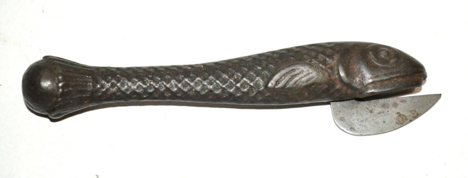 Old Cast Iron Fish Sardine Shaped Can Opener, Alter Dosenöffner Metall