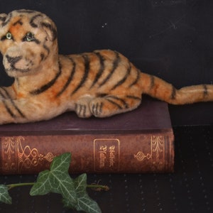 Antique Toy Mohair Steiff  Cuddly Plush Tiger circa 1950