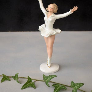 Schaubach Kunst Walendorf , Porcelain Skater Painted Balerina on Ice
