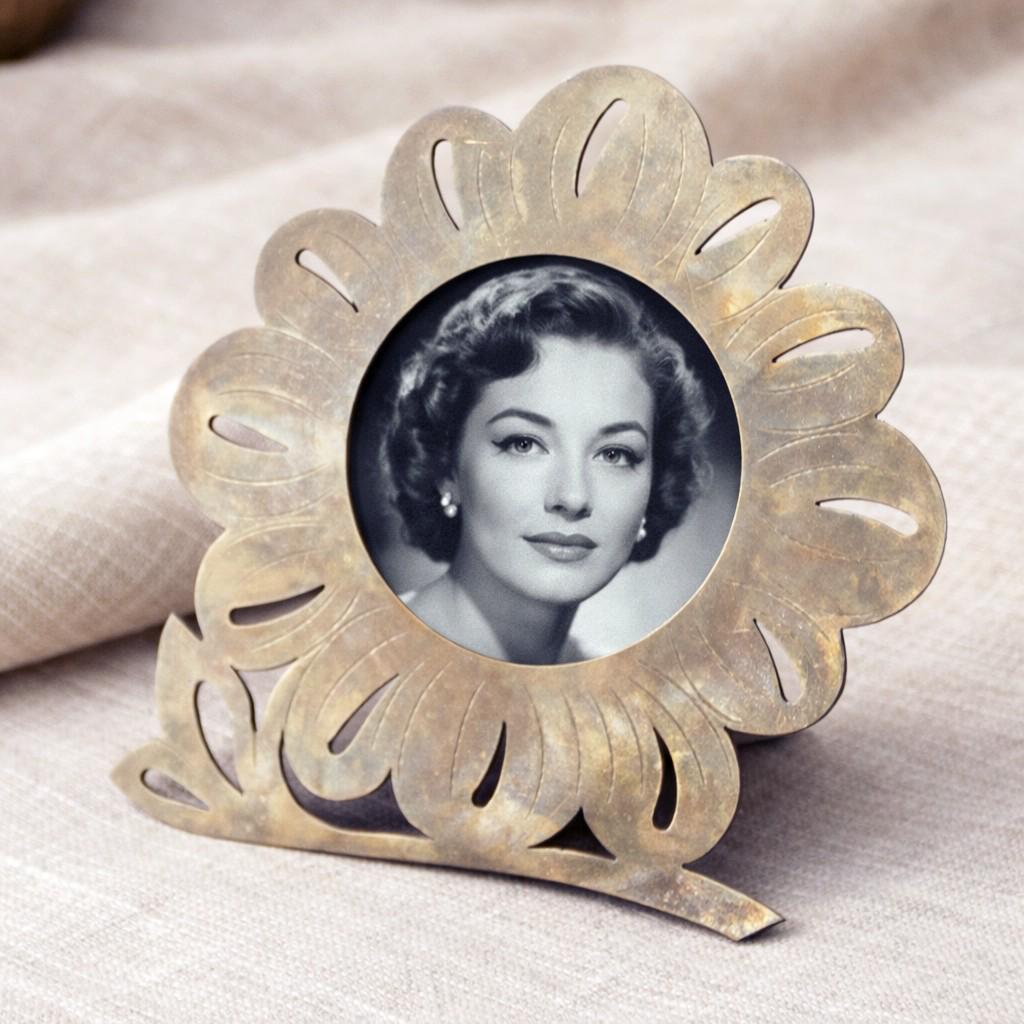 ビンテージ アンティーク 70s フォトフレーム ミッドセンチュリー Mid Century Chrome Photo Frame Photography in Flower Shaped - Etsy